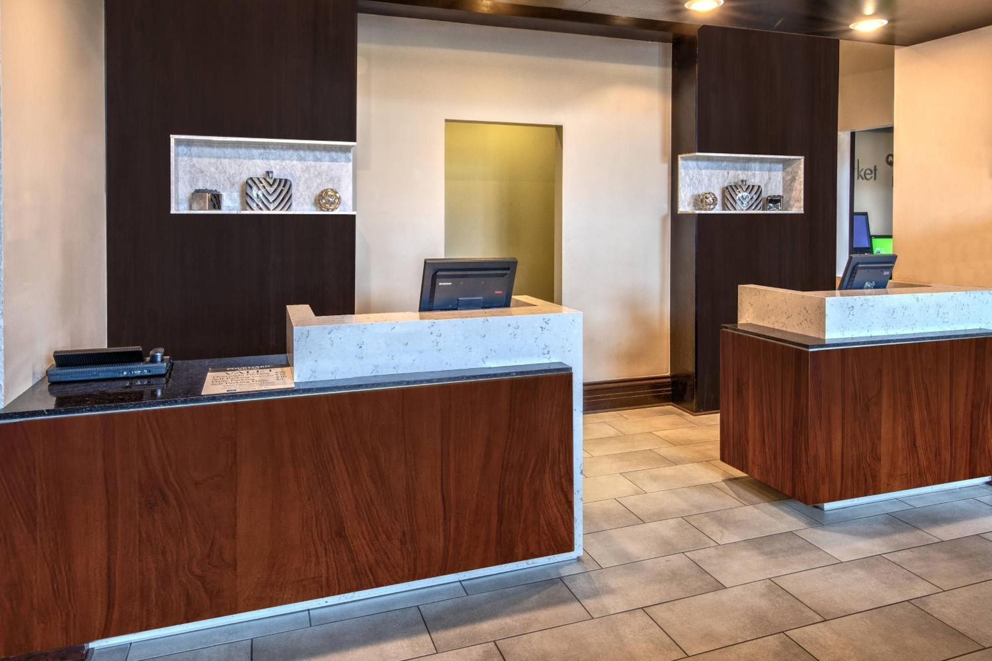Courtyard Country Club Plaza 3* Kansas City